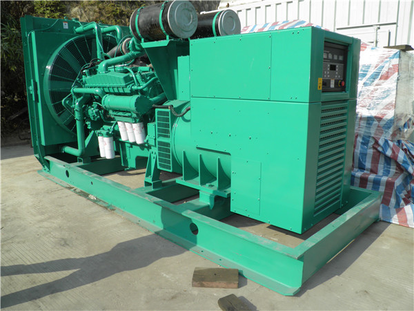 泸州出租发电机 发电机组厂家：柴油发电机组的控制屏的作用是什么？